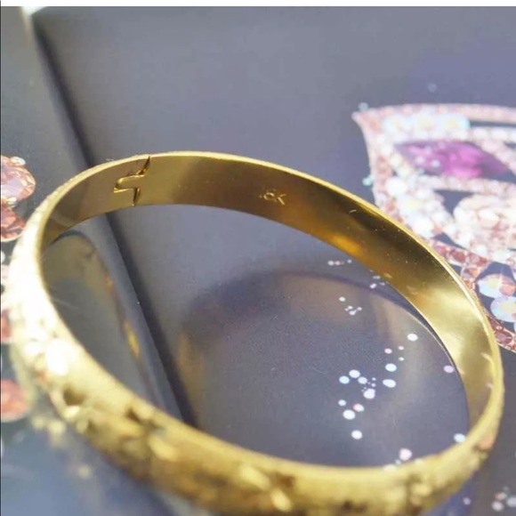 NEW 18K Yellow gold filled bangle bracelet - Picture 3 of 4